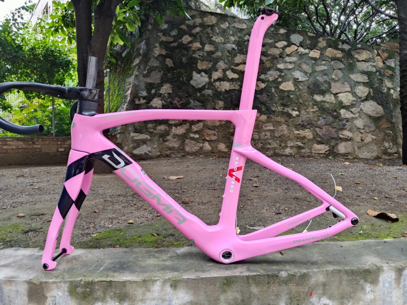 Pinarello dogma f10 pink 2025